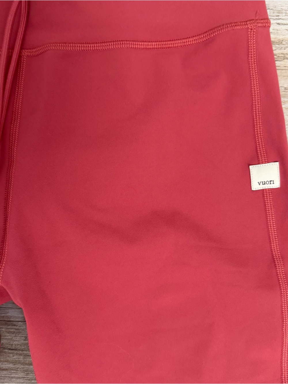 Vuori Women’s Daily Form Leggings-size Medium *like NEW* - Picture 2 of 5